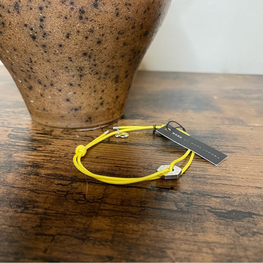 Marc by Marc Jacobs Yellow Cord Bolt Bracelet NWT - Picture 4 of 4